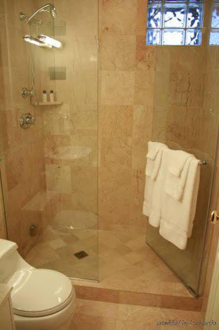 Ruby Room (Adults Only) Chicago Room photo